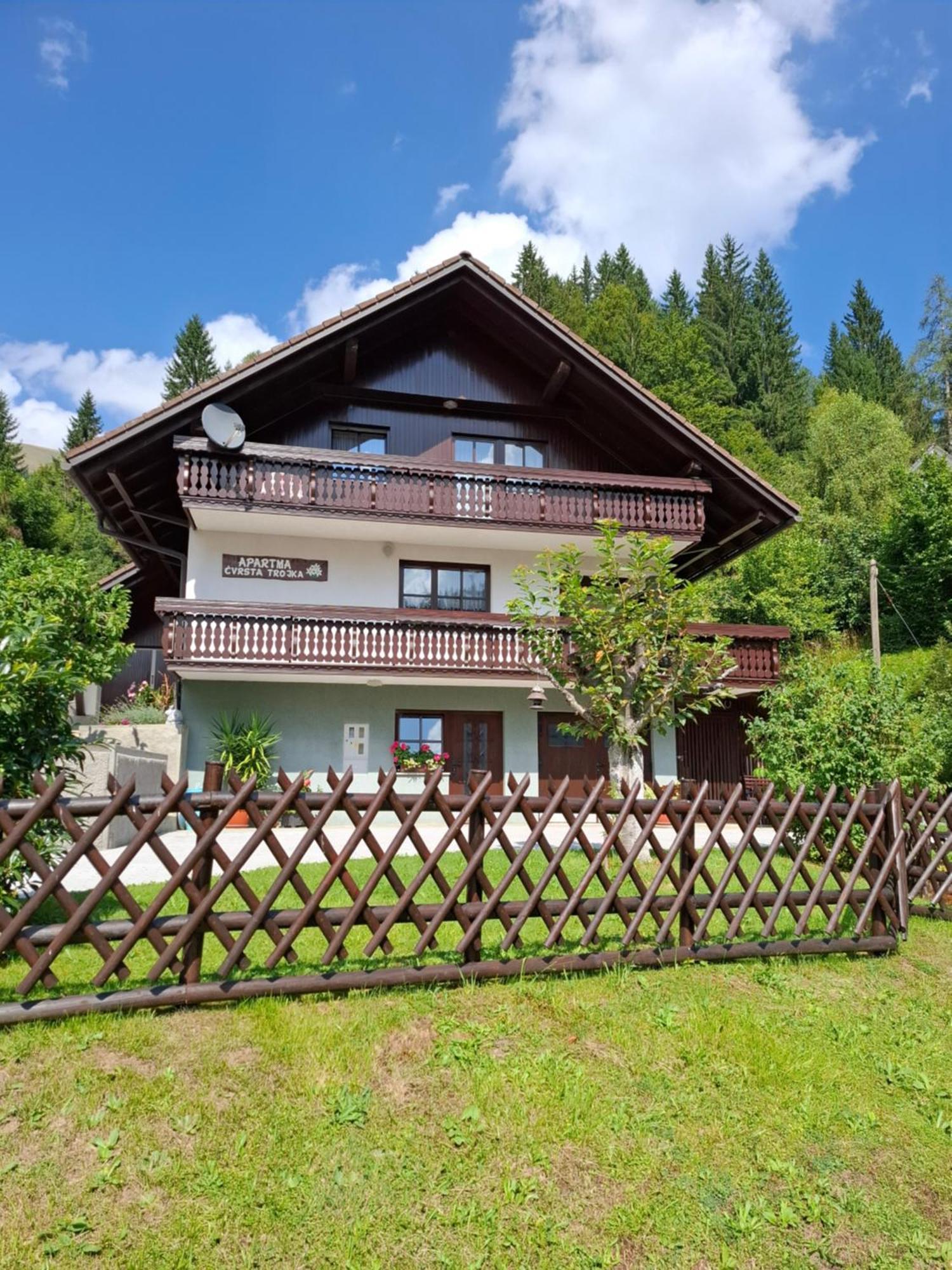 Apartma Cvrsta Trojka Jesenice Exterior photo